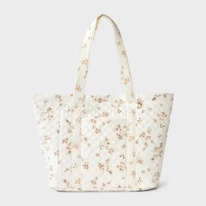 Universal Threads Floral Quilted Tote Bag